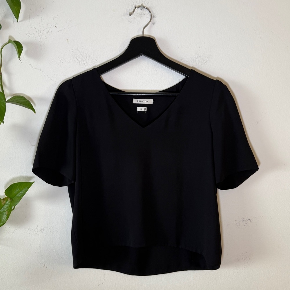 Babaton Aritzia Black Cropped V- Neck Blouse Top - XS